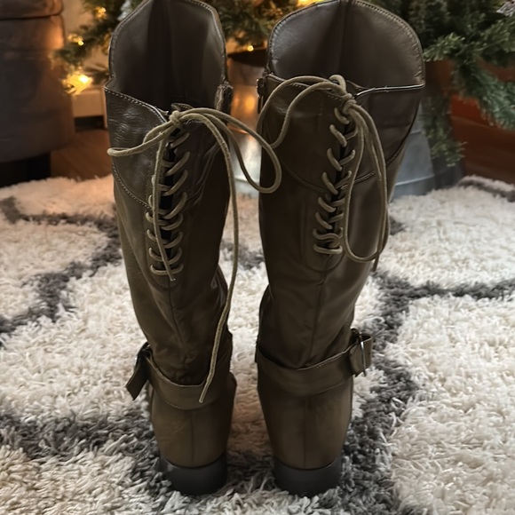 Brown lace back riding boots NWOT - Picture 2 of 5